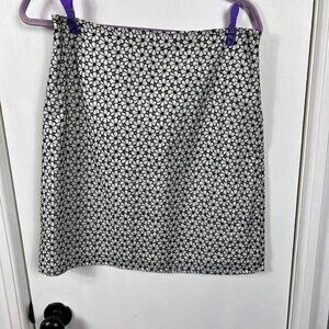 Ann Taylor black and white embroidered floral mini skirt.  Size 6